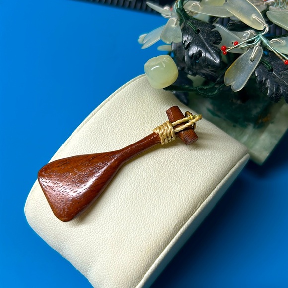 🖤Hawaii KOA wood handcarved paddle pendant - Picture 1 of 9